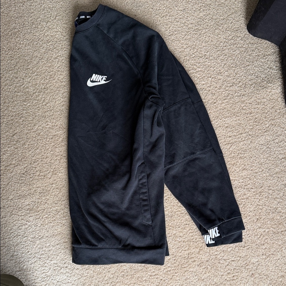 Nike Vintage Black Crewneck Sweatshirt with White Logo